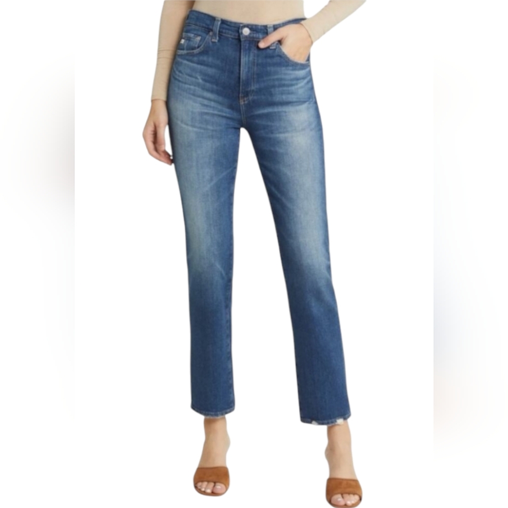 NWOT - AG Saige High Rise Vintage Inspired Straight Jeans Size 31